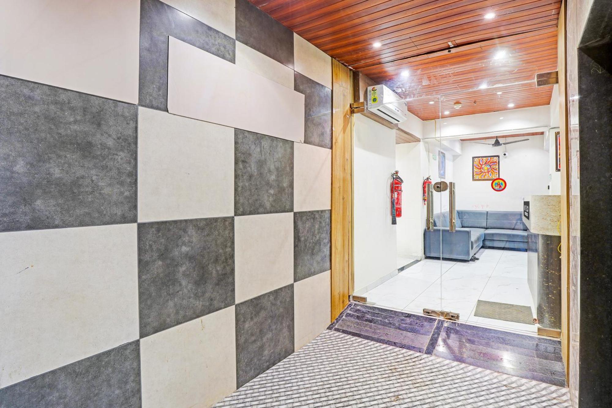 Super Hotel O Althan Formerly Hotel Niraant Surat Luaran gambar