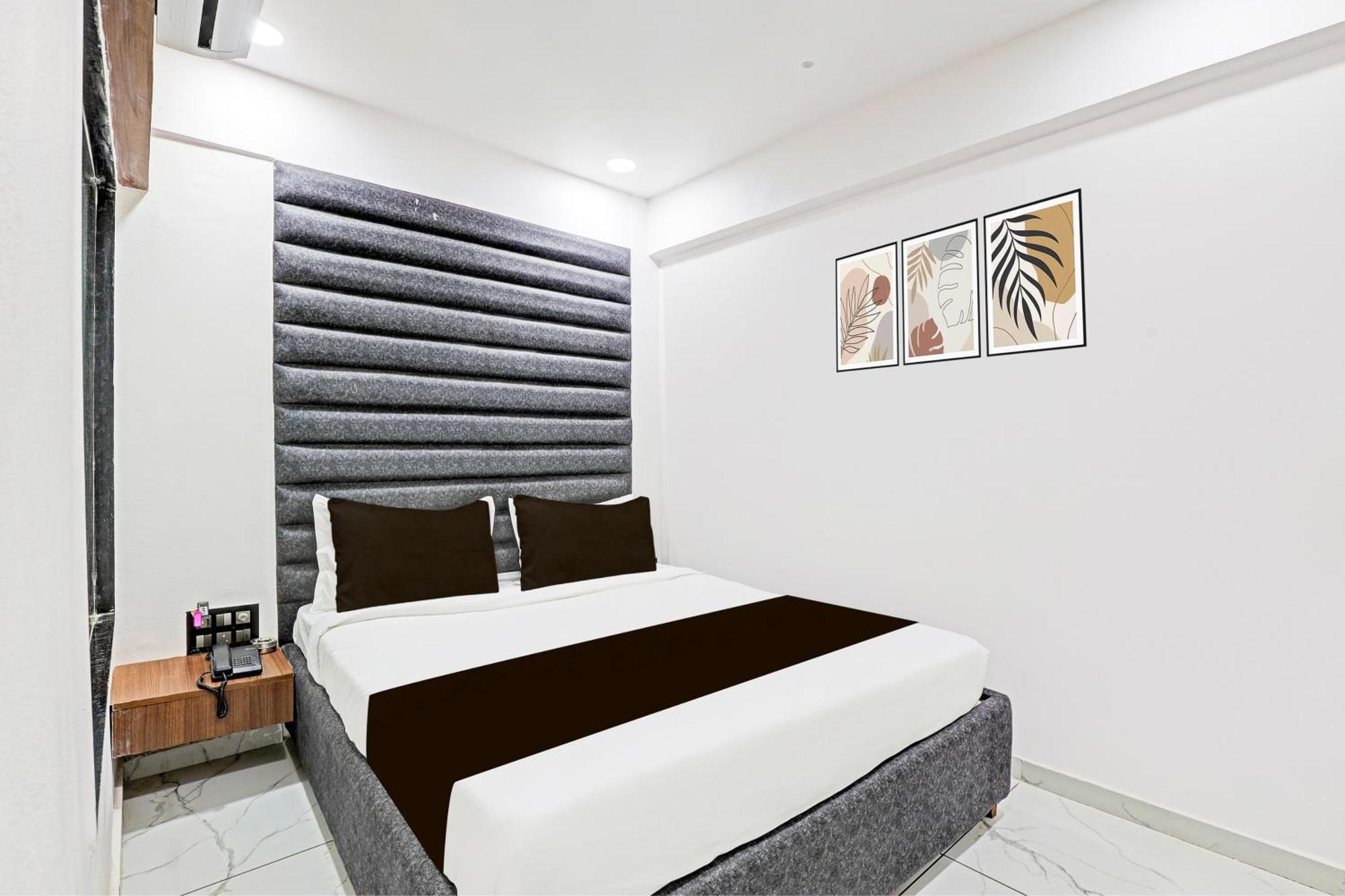 Super Hotel O Althan Formerly Hotel Niraant Surat Luaran gambar