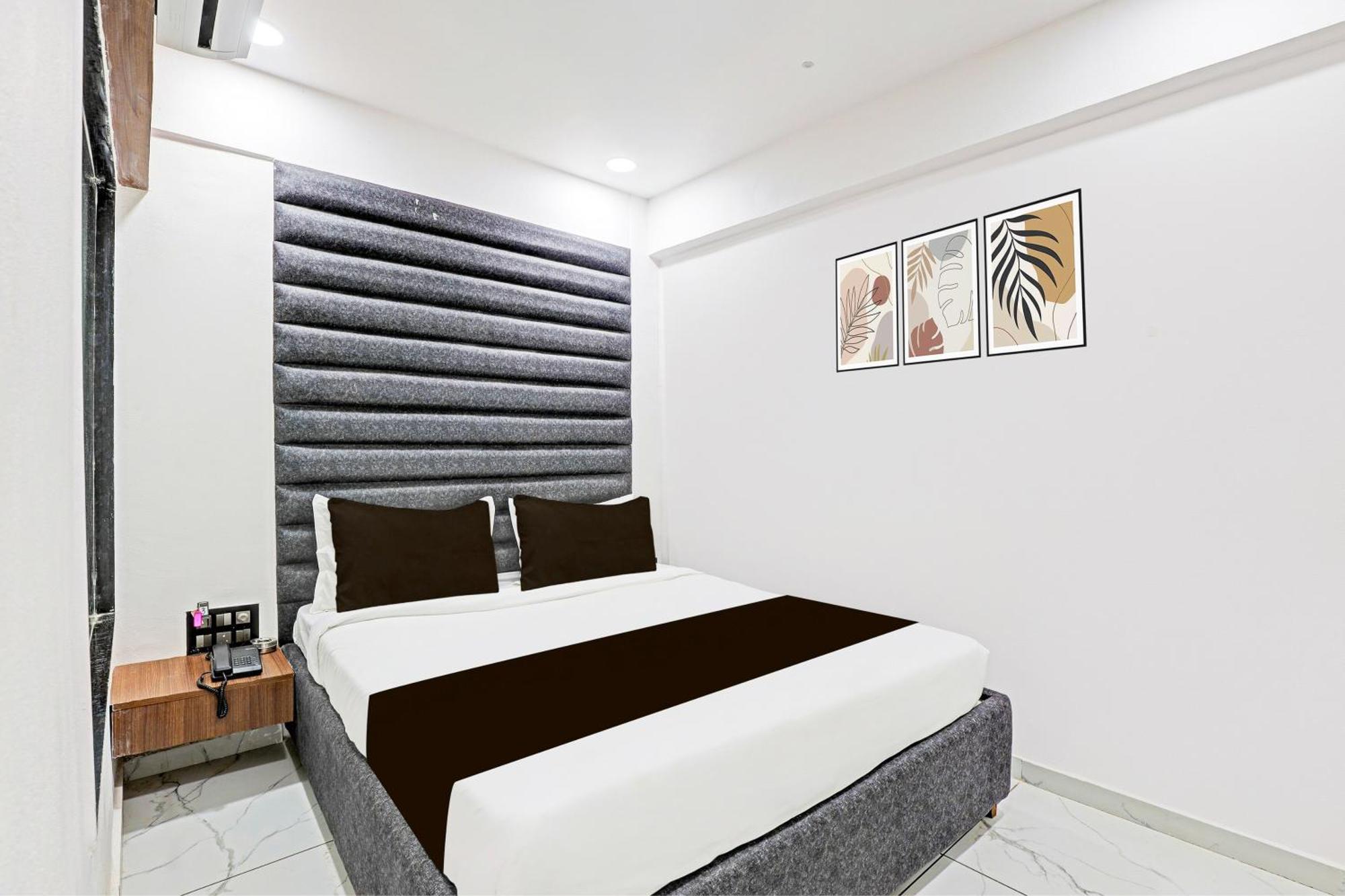 Super Hotel O Althan Formerly Hotel Niraant Surat Luaran gambar